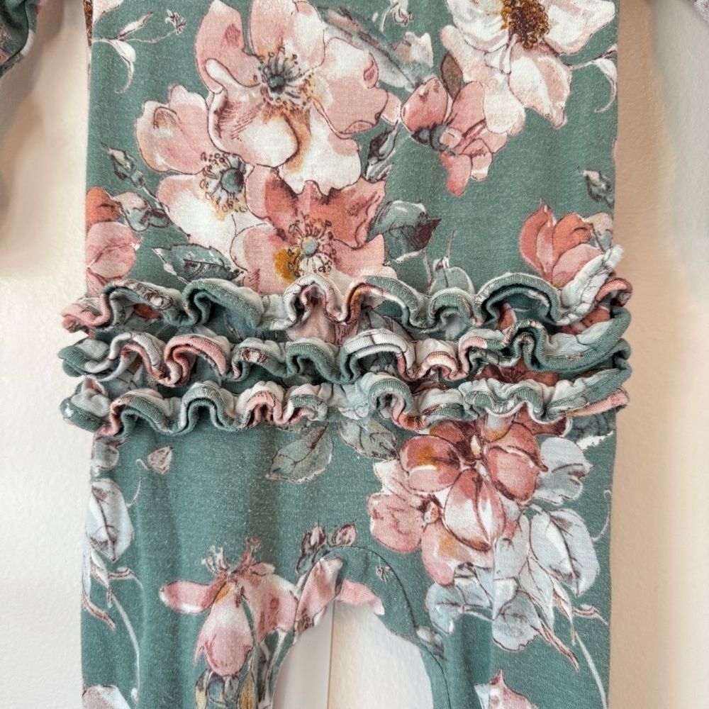 Angel Dear Woodrose Floral Two-Way Ruffle Zipper Footie - Picture 7 of 11